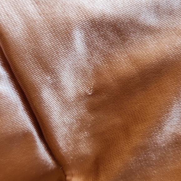 Silky metallic creamish/pink crop tank top with adjustable straps womans small - Picture 8 of 12